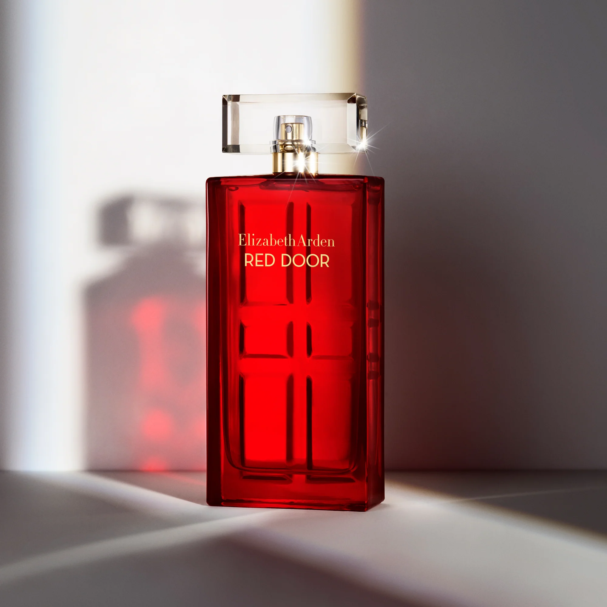 Red Door Eau de Toilette Spray - Image 4